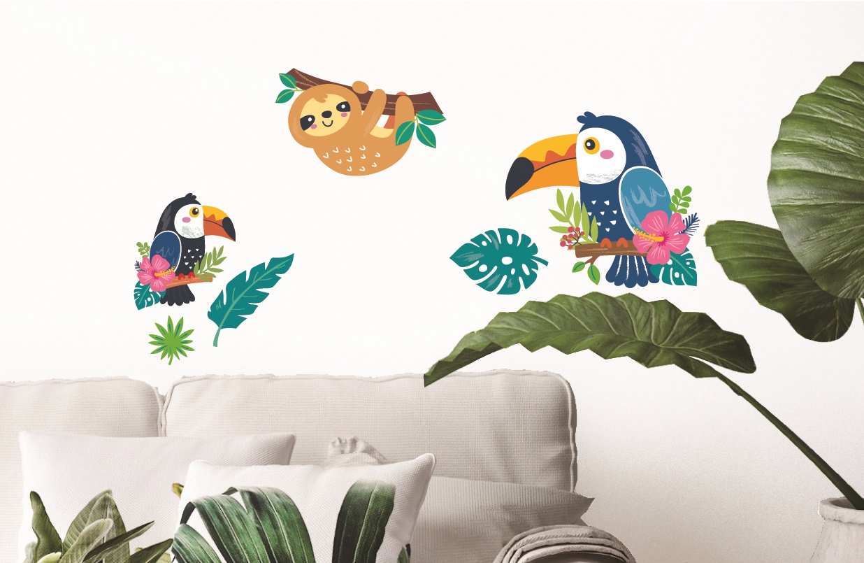 Samolepka na zeď lenochod a tukani 24 x 42 cm
