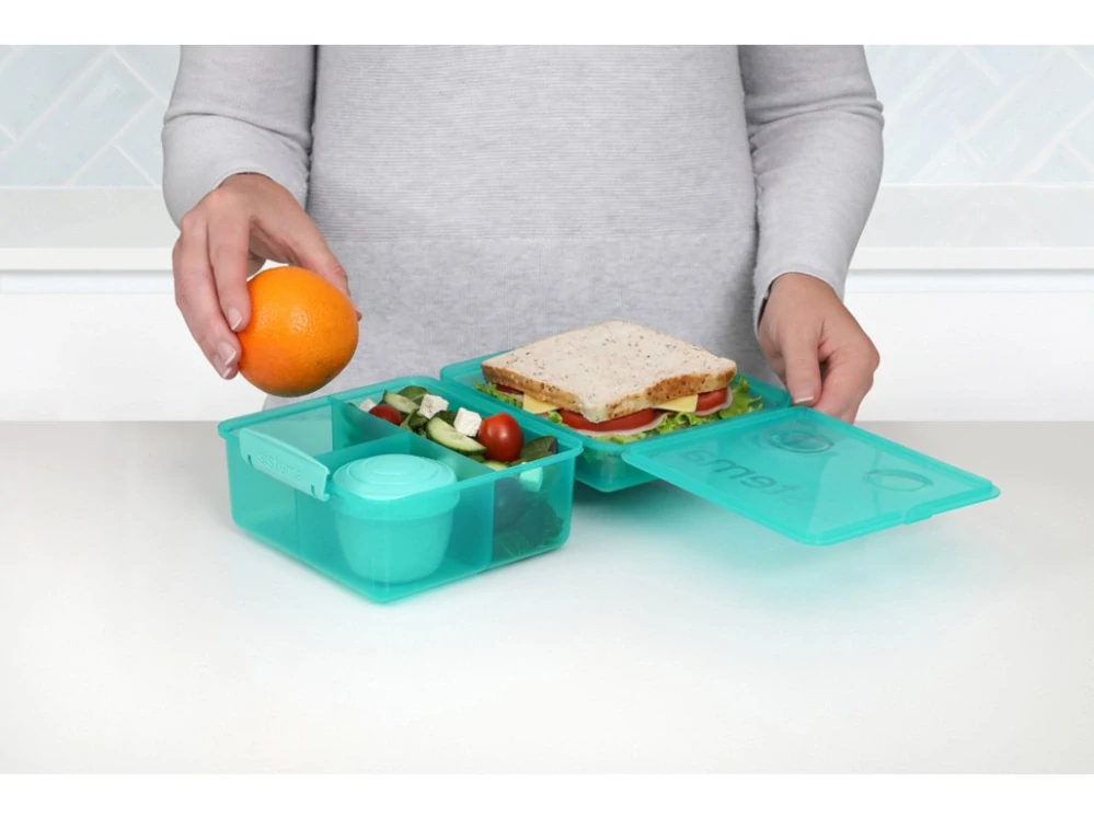 Sistema Dělený svačinový box Lunch Cube Max s nádobou na jogurt s dvojitým víčkem 2 l, mix barev